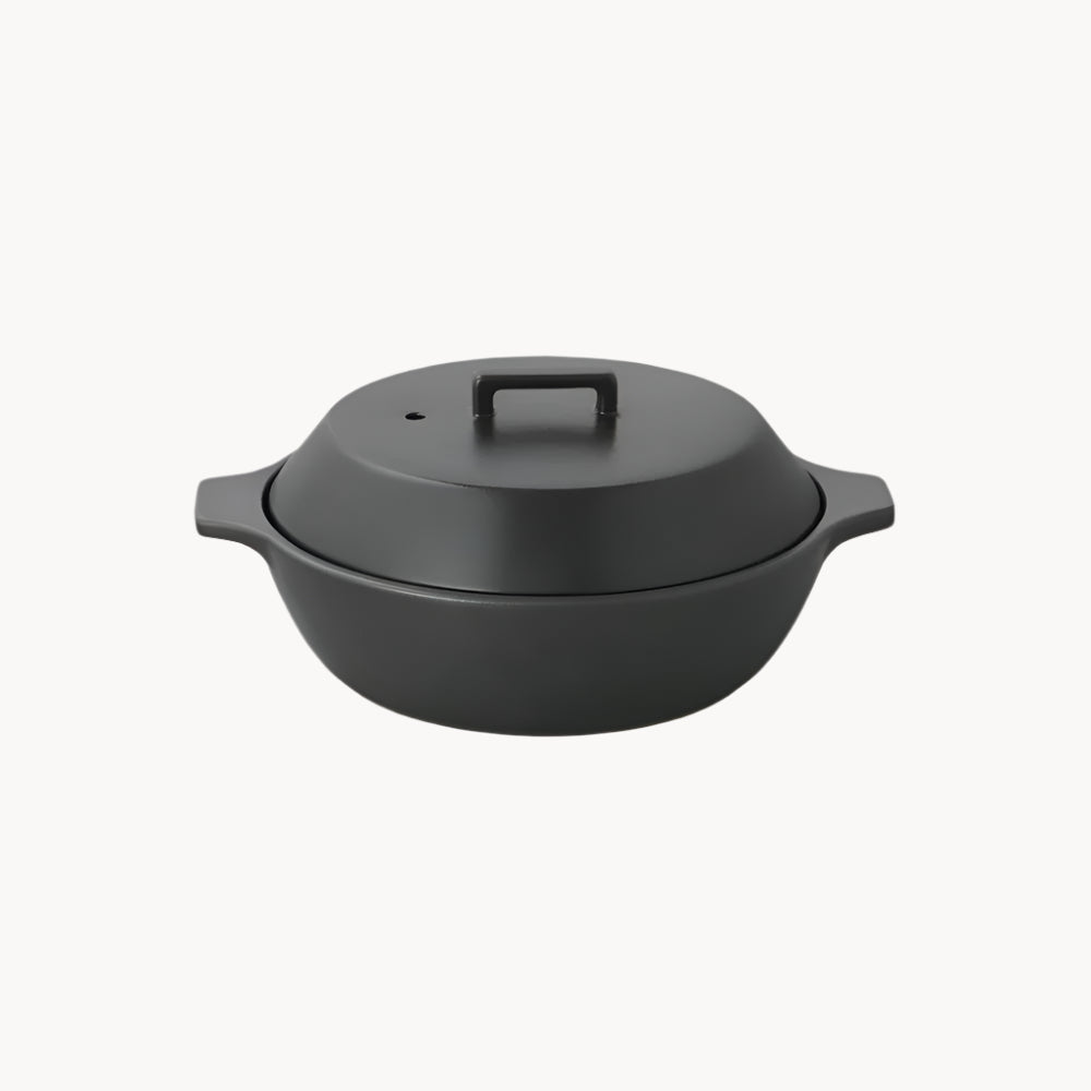 Photo of KAKOMI IH donabe 1.2L / 40oz ( black ) [ KINTO USA ] [ ]