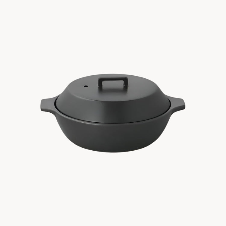 Photo of KAKOMI IH donabe 1.2L / 40oz ( black ) [ KINTO USA ] [ ]